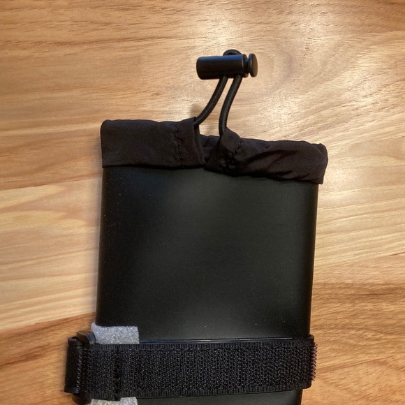 BRAND NEW Canada Pooch Waterproof Dog Boots - Picture 7 of 9